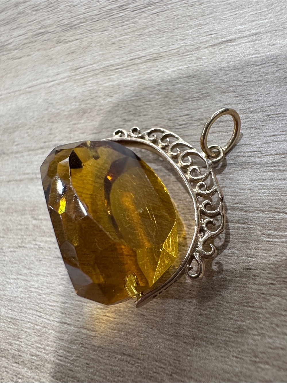 Vintage 9k gold stamped 375 Citrine Faceted Pendant with Filigree